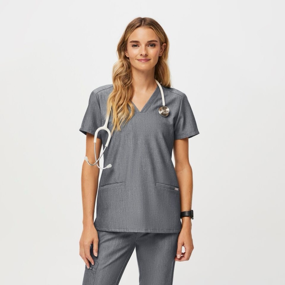 Figs Basic Two Pocket Scrub Top